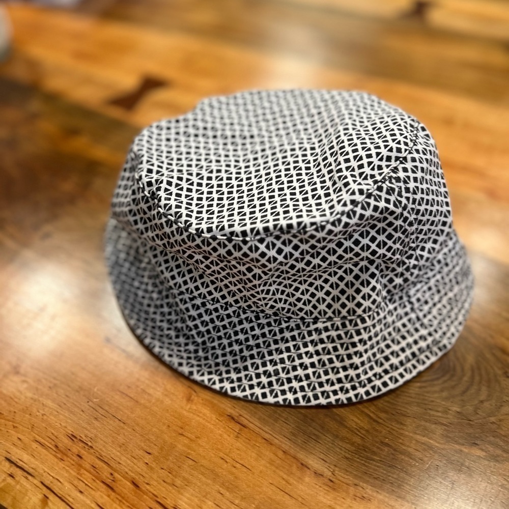 Fishing style cap from the Gap size medium in GUC